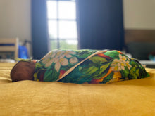 Load image into Gallery viewer, PolySwaddle - Little Lemon Love
