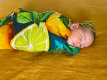 Load image into Gallery viewer, PolySwaddle - Little Lemon Love
